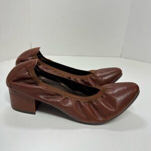 Vaneli Brown Leather Pump Almond Toe with Elasticized Topline Comfort Shoes 9